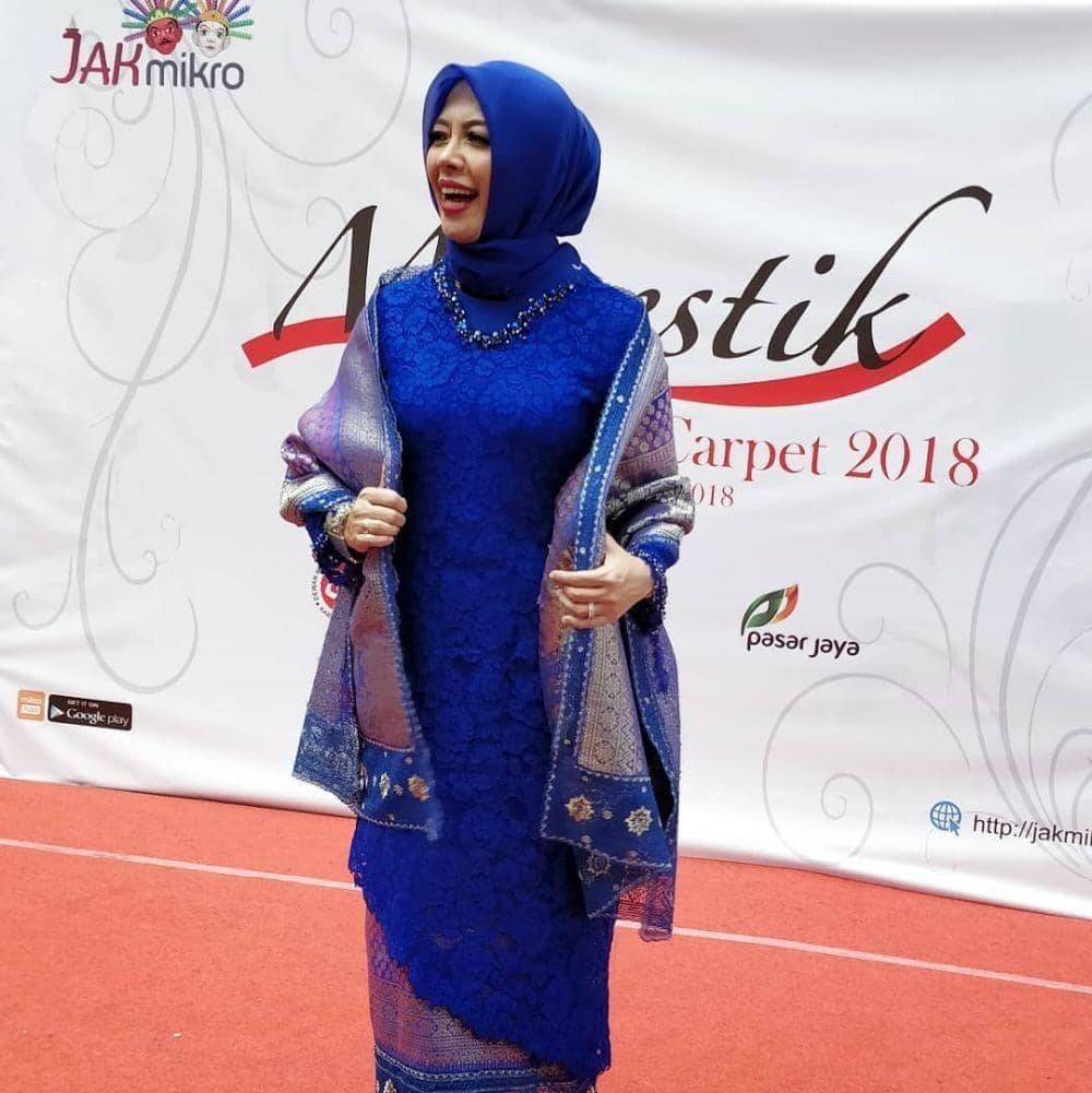 Nur Asia (instagram.com/nurasiauno)