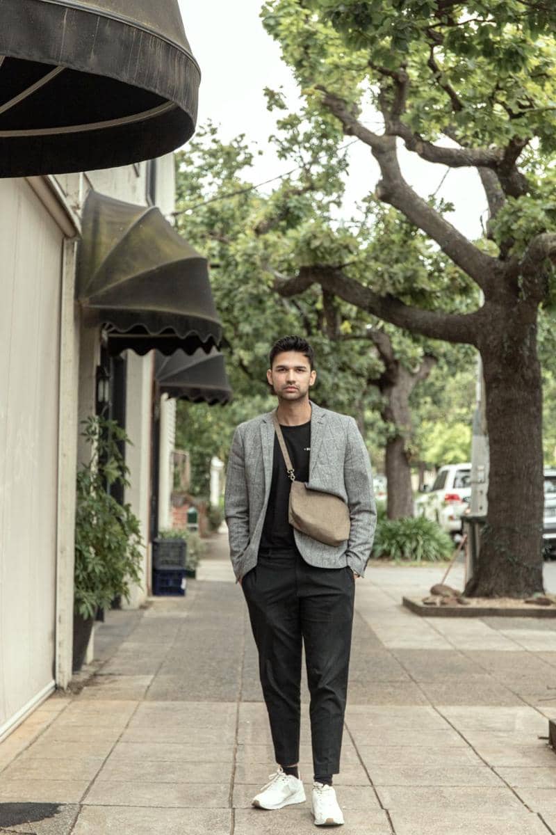 Ilustrasi gaya smart casual(Unsplash/Mitchell Luo)