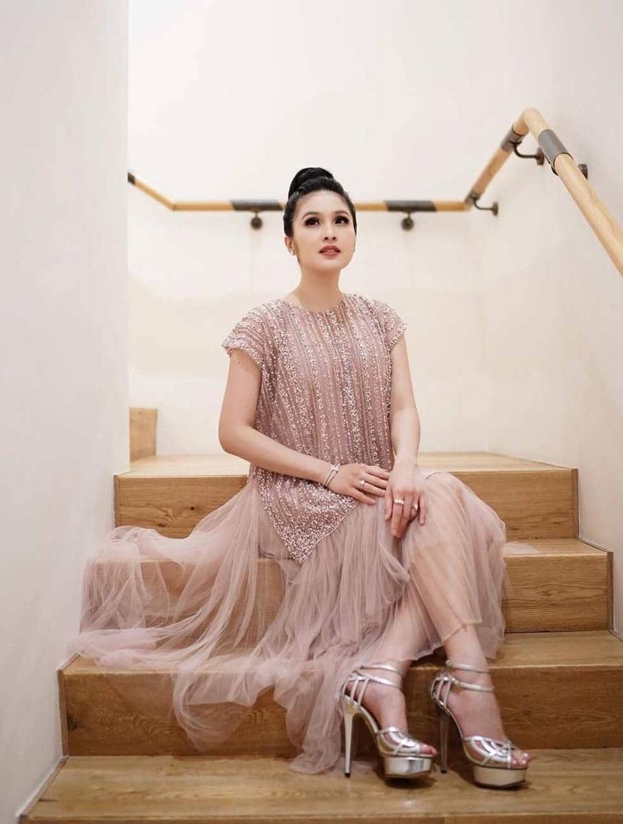 Sandra Dewi (instagram.com/sandradewi88)