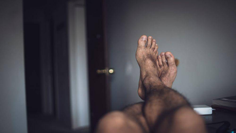 ilustrasi mengistirahatkan kaki (unsplash.com/yns plt)