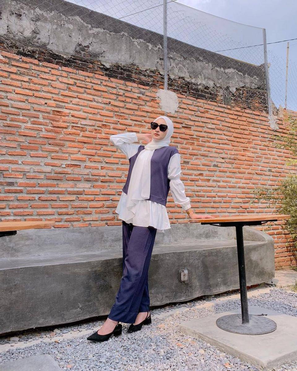 Padu padan vest ala Ingrid Yulika (instagram.com/ingridyulikaa)