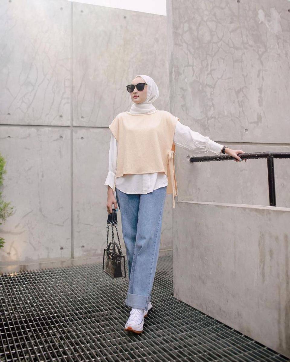 Padu padan vest ala Ingrid Yulika (instagram.com/ingridyulikaa)