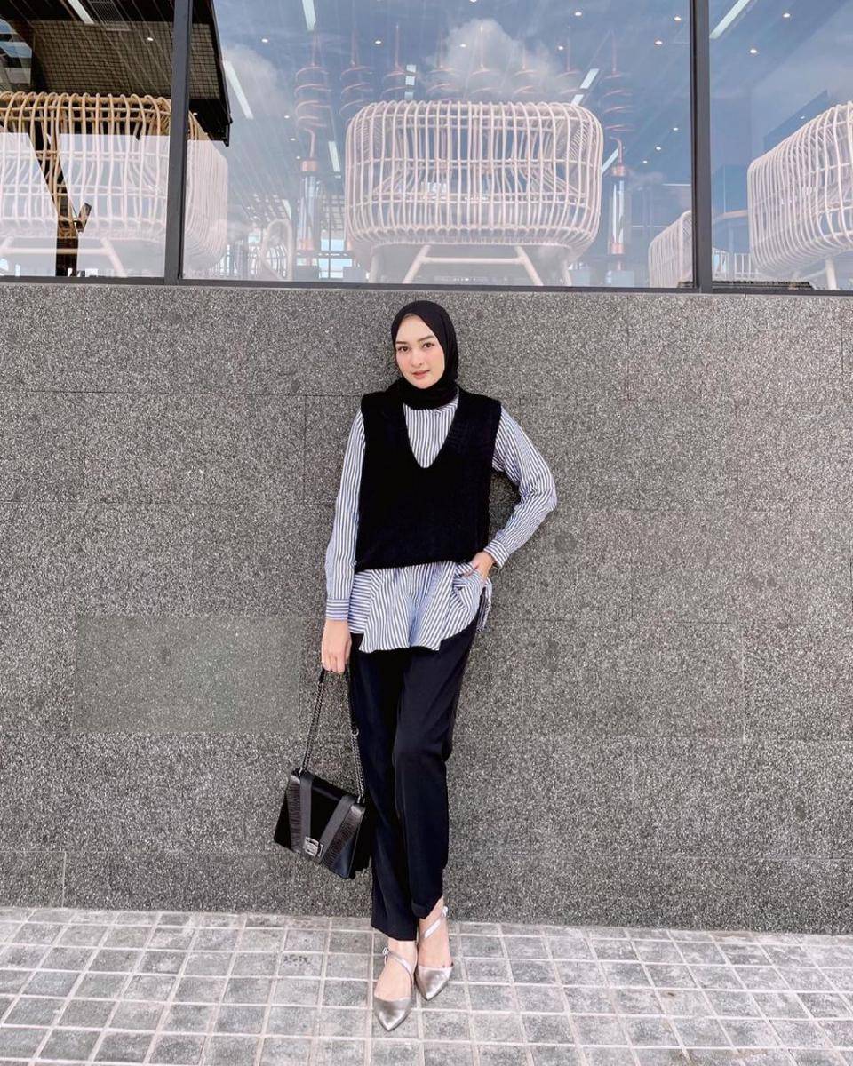 Padu padan vest ala Ingrid Yulika (instagram.com/ingridyulikaa)