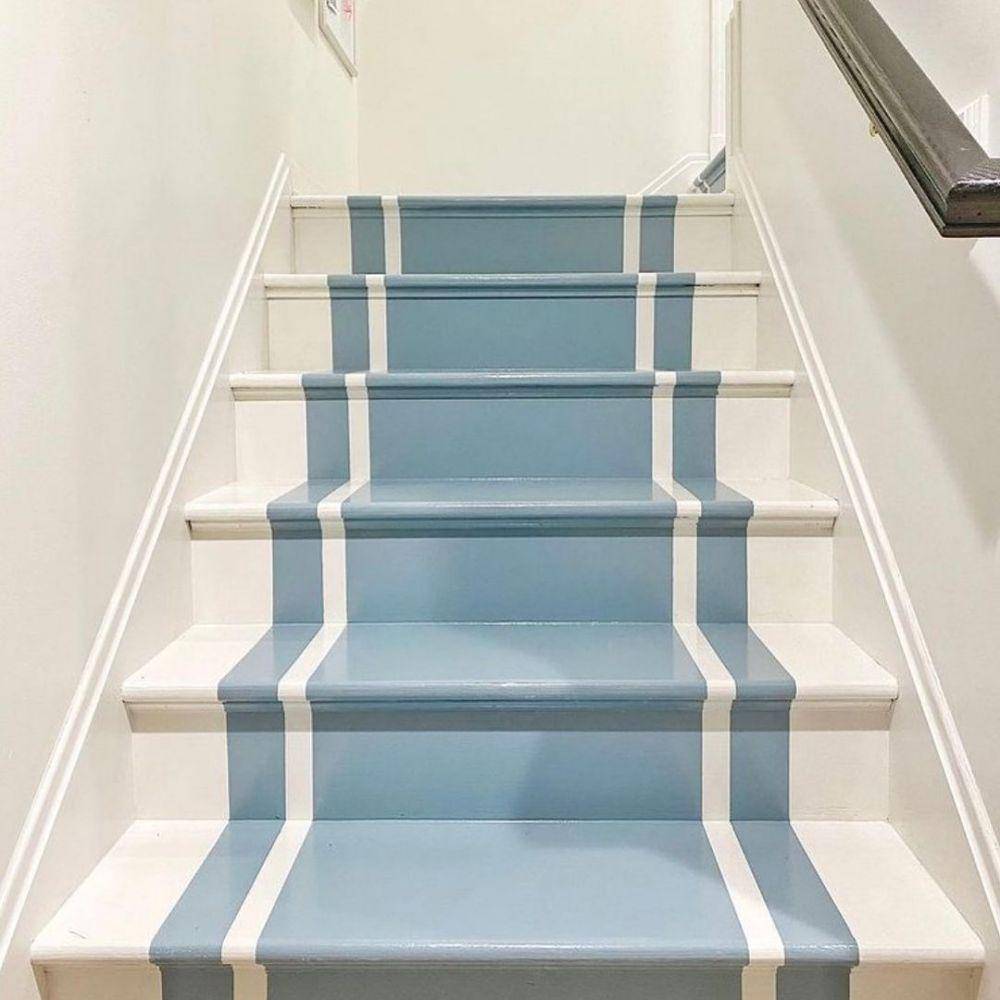tangga tema nautical (instagram.com/coastaldecor)