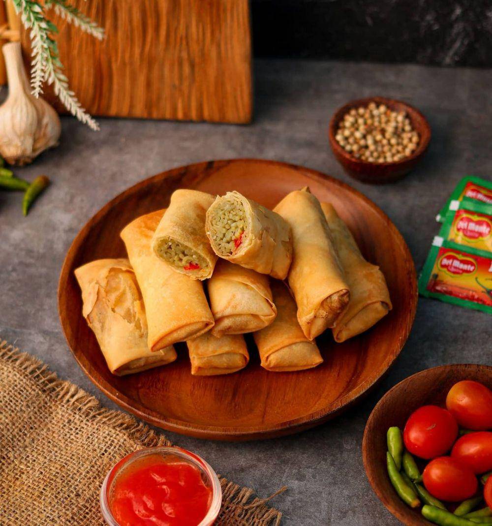 lumpia isi mie (Instagram.com/lynphotography.id)