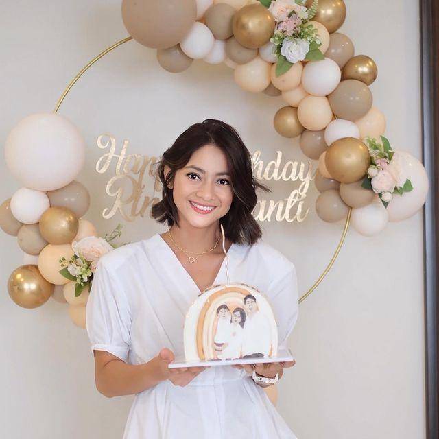 Perayaan ulang tahun Rini Yulianti (instagram.com/riniyulianti)