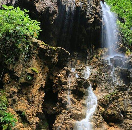 air terjun goa tetes (instagram.com/kopala_lumajang)