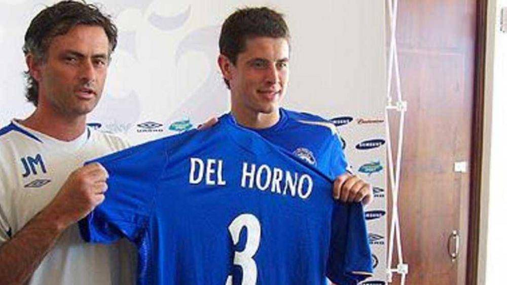 Jose Mourinho & Asier Del Horno (twitter.com/premlgeplayers)