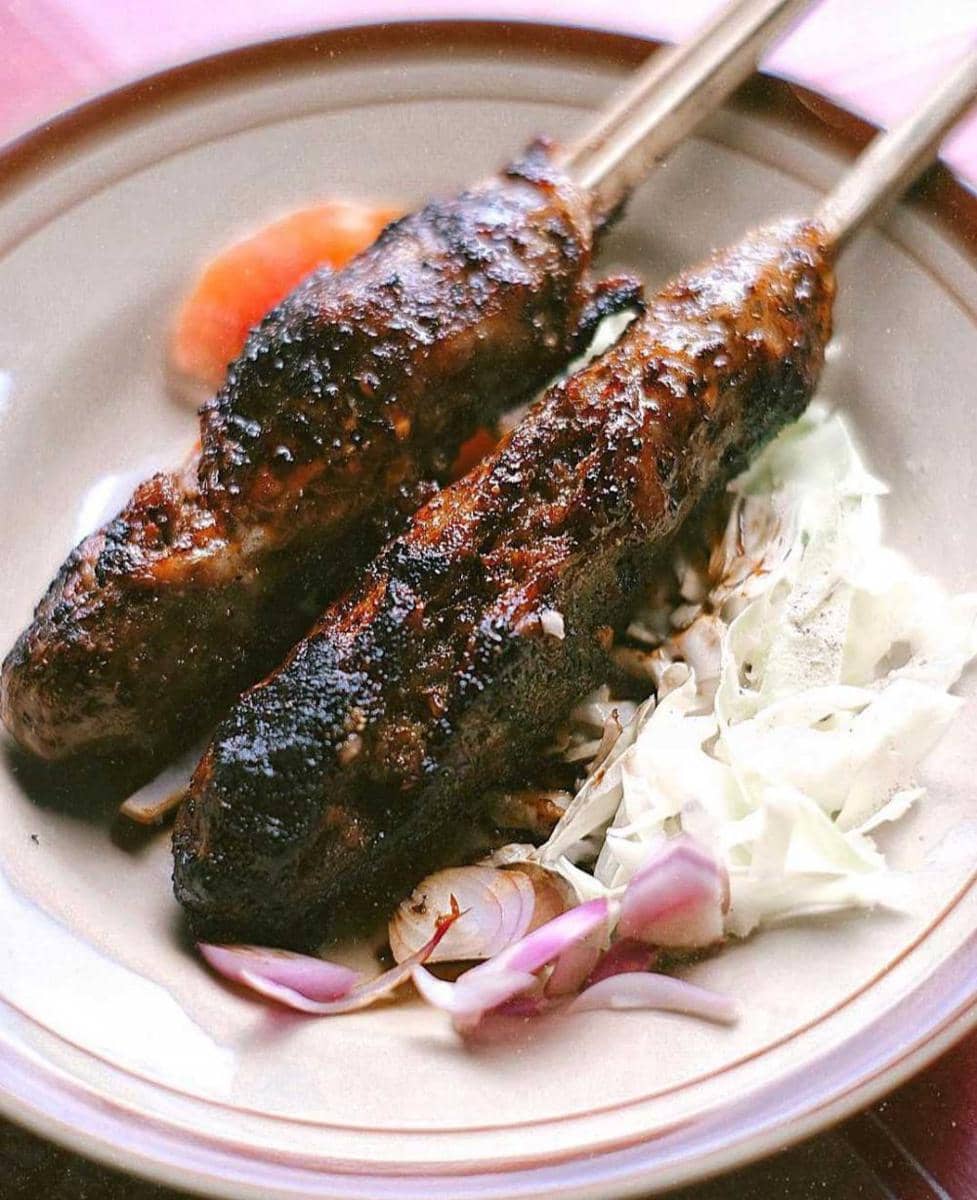 sate buntel (instagram.com/hendihindarto)