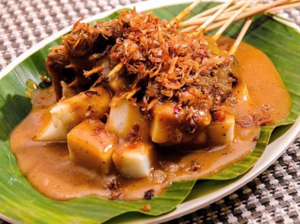 15 Sajian Sate Khas Nusantara yang Lezat, Bumbunya Menggugah Selera!