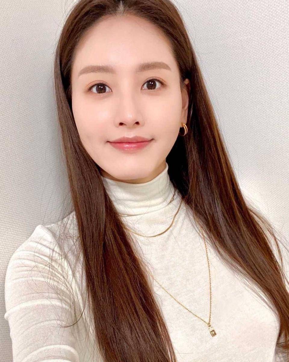 Kim Jae Kyung (instagram.com/namooactors)