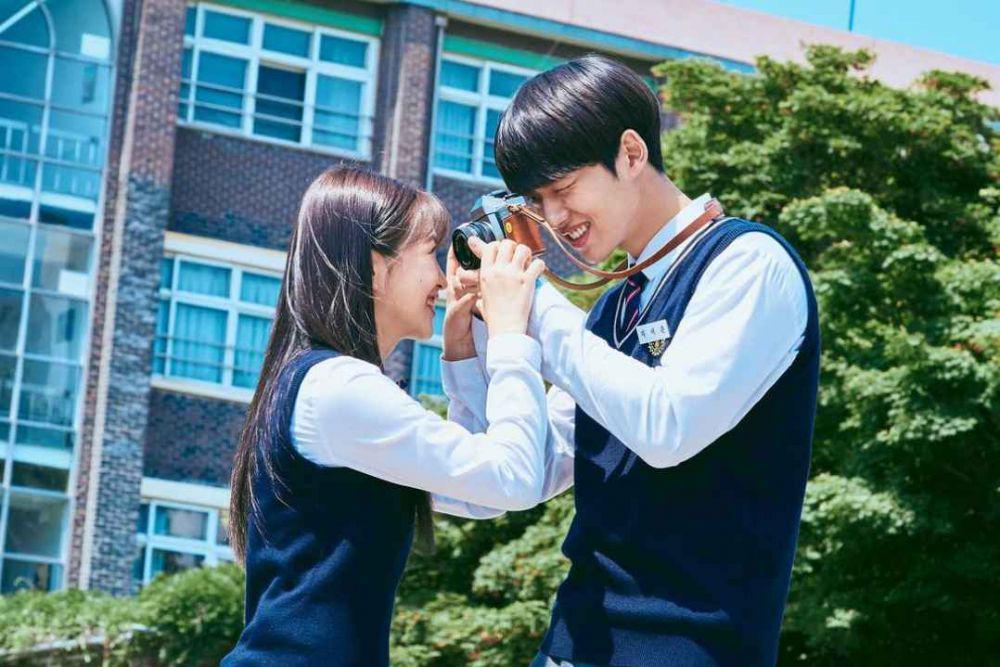 Beradu Akting, Ini 9 Momen Manis Yeri Red Velvet dan Hongseok Pentagon