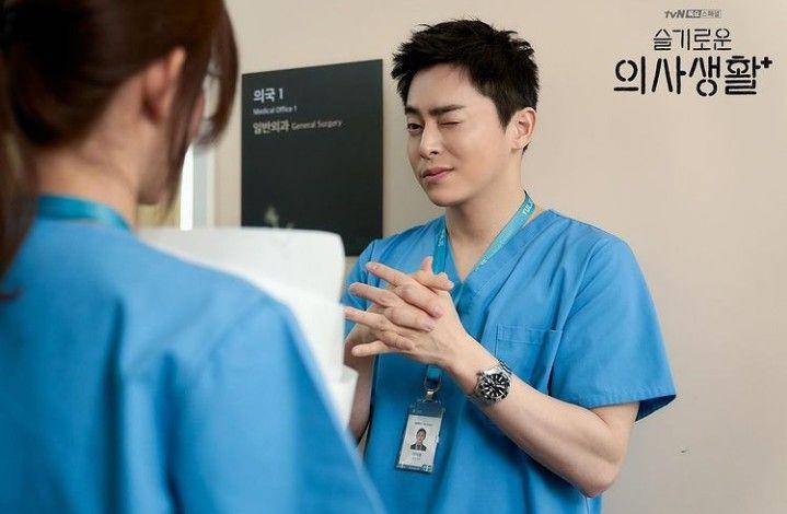 Jo Jung Suk di Hospital Playlist (instagram.com/hospitalplaylist_official)