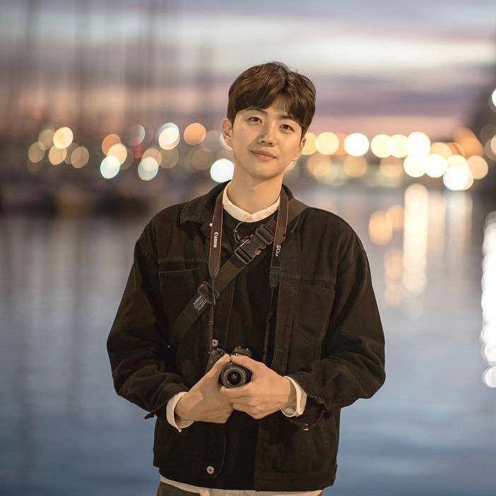Kang Hoon (instagram.com/khoonyy)