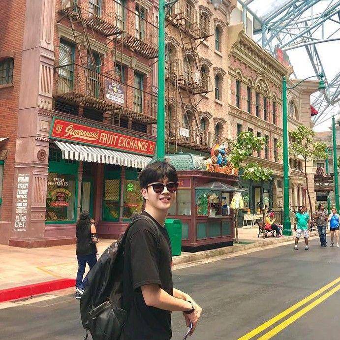 Kang Hoon (instagram.com/khoonyy)