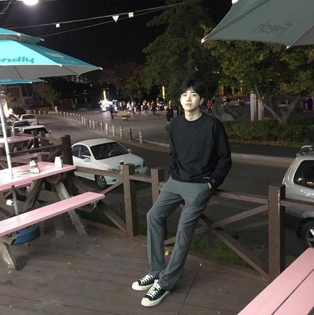 Kang Hoon (instagram.com/khoonyy)