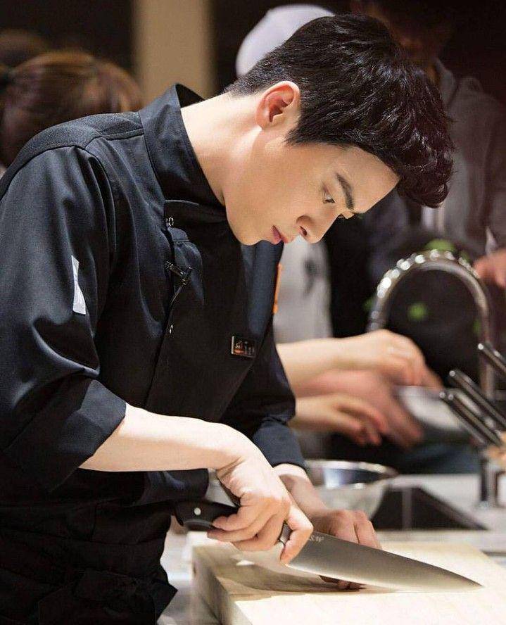 Jo Jung Suk di Oh My Ghostess (instagram.com/oh_my_ghostess)