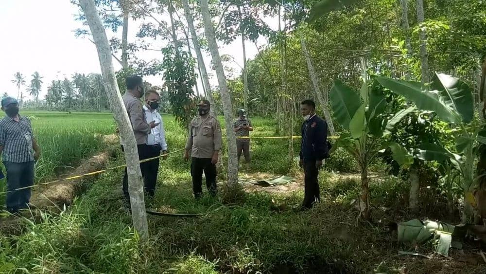 Mayat di Tanggamus ditemukan terbungkus dalam plastik ikan (IDN Times/Tanggamus)