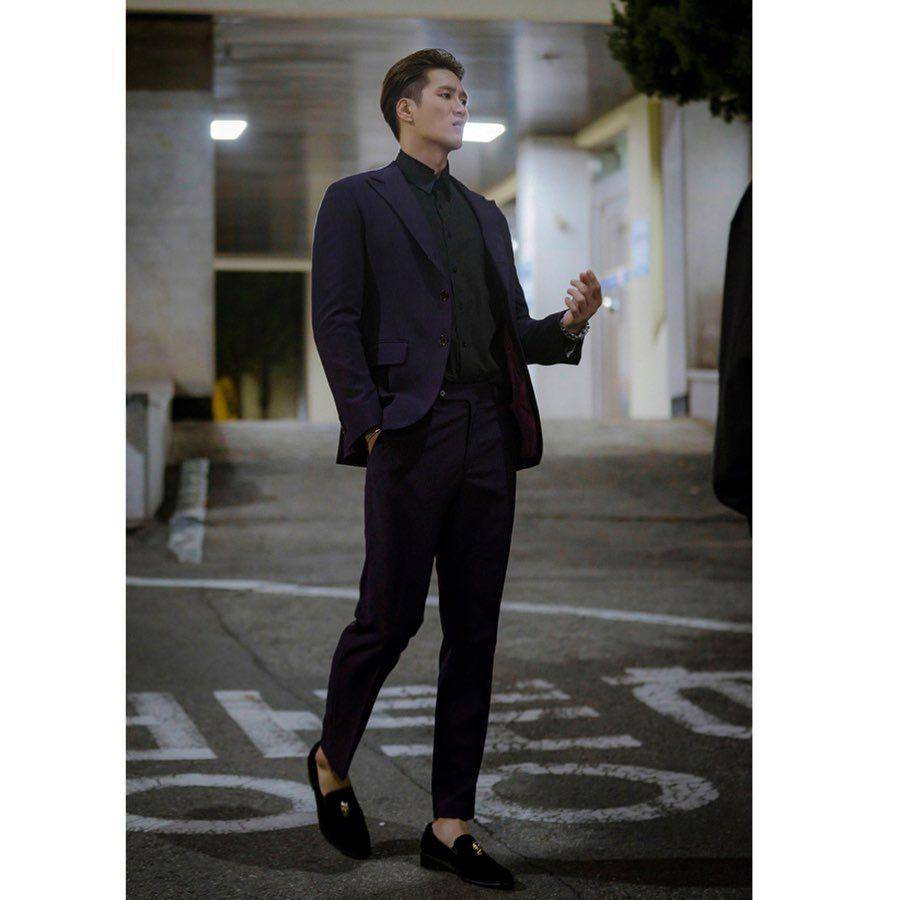ootd Ahn Bo Hyun (instagram.com/bohyunahn)