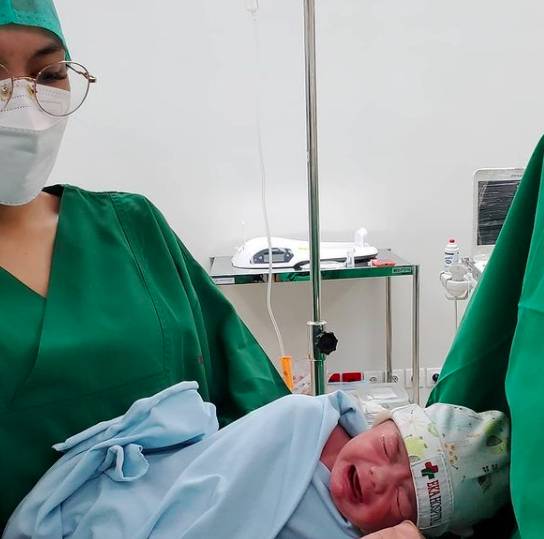 Persalinan Bebi Silvana Istri Opick (instagram.com/bebi.silvana)