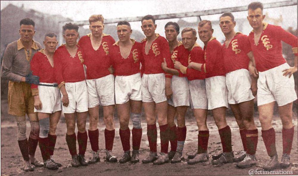 potret skuad Uni Soviet pada tahun 1927(en.wikipedia.org)