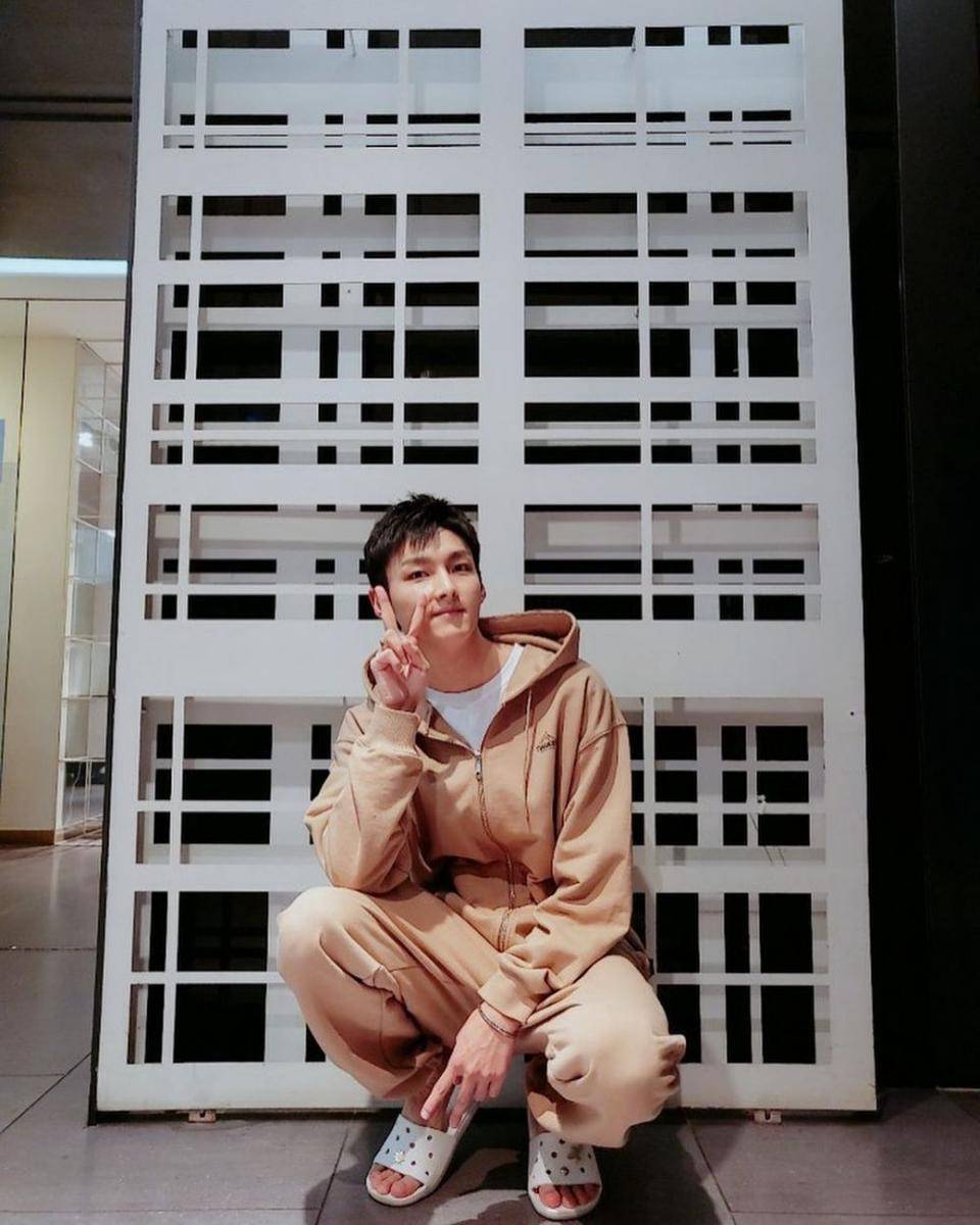 Zuho SF9 (instagram.com/zuuuuu_oh)