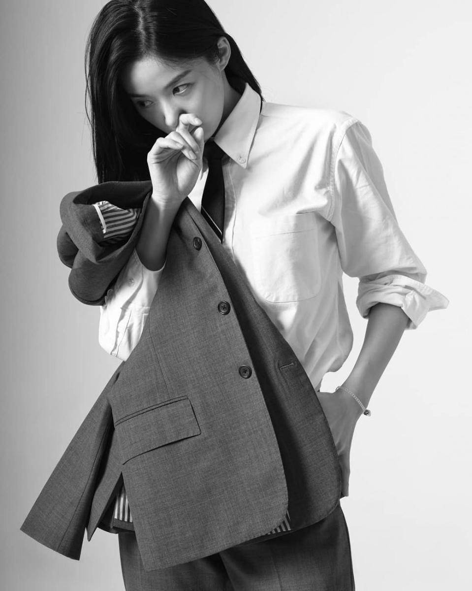 Lee Chung Ah (instagram.com/leechungah)