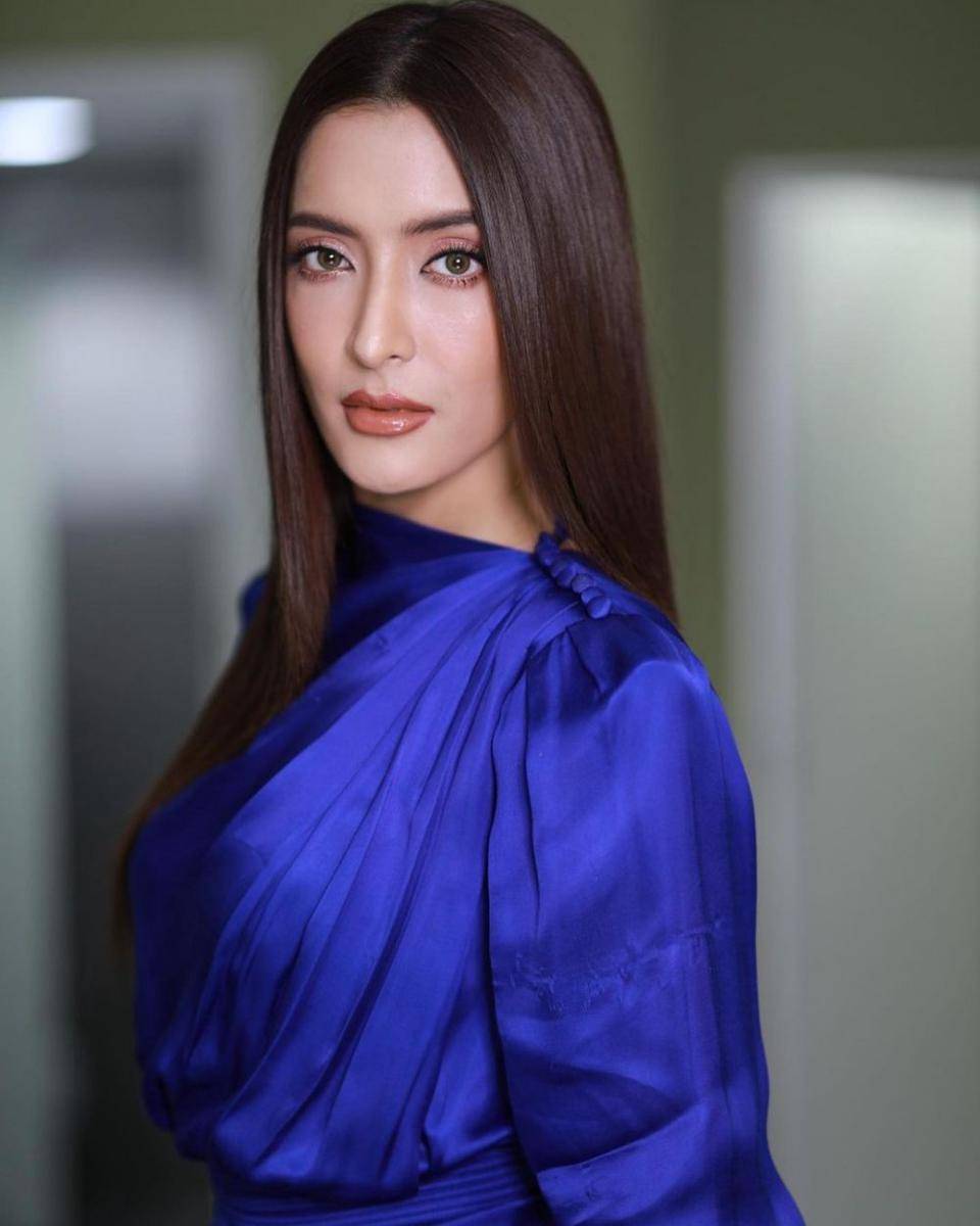 Pinky Savika (Instagram.com/pinkysavika)