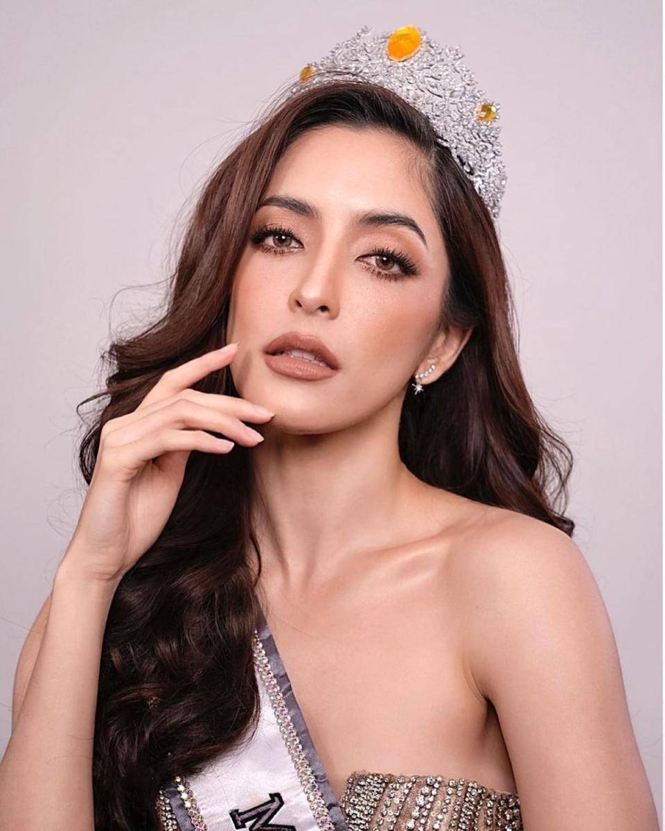 Pinky Savika (Instagram.com/pinkysavika)