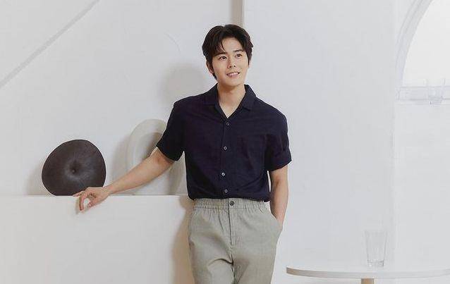Kim Dong Jun ZE:A (instagram.com/super_d.j)