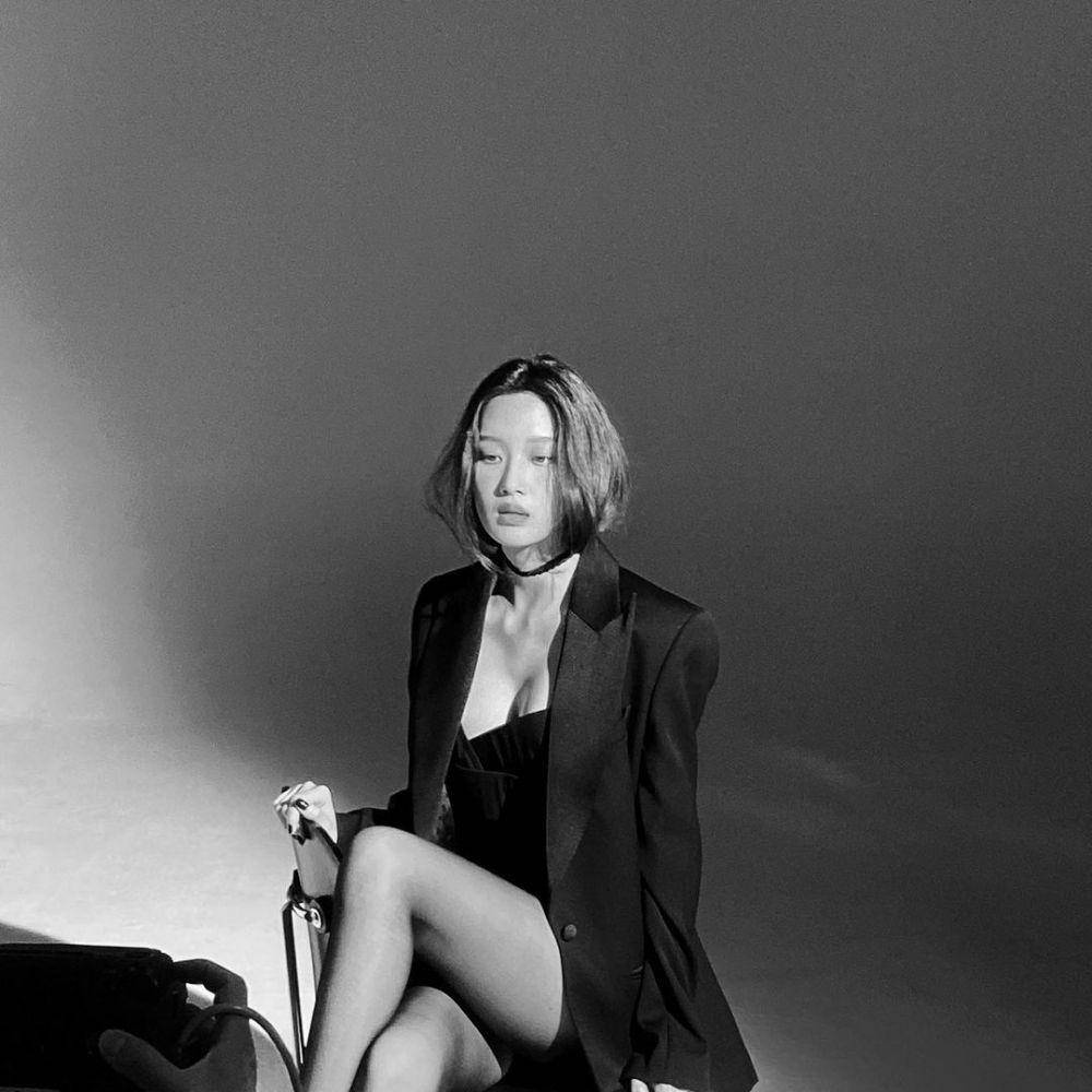 Moon Ga Young (instagram.com/m_kayoung)
