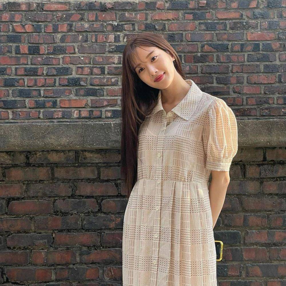 Moon Ga Young (instagram.com/m_kayoung)