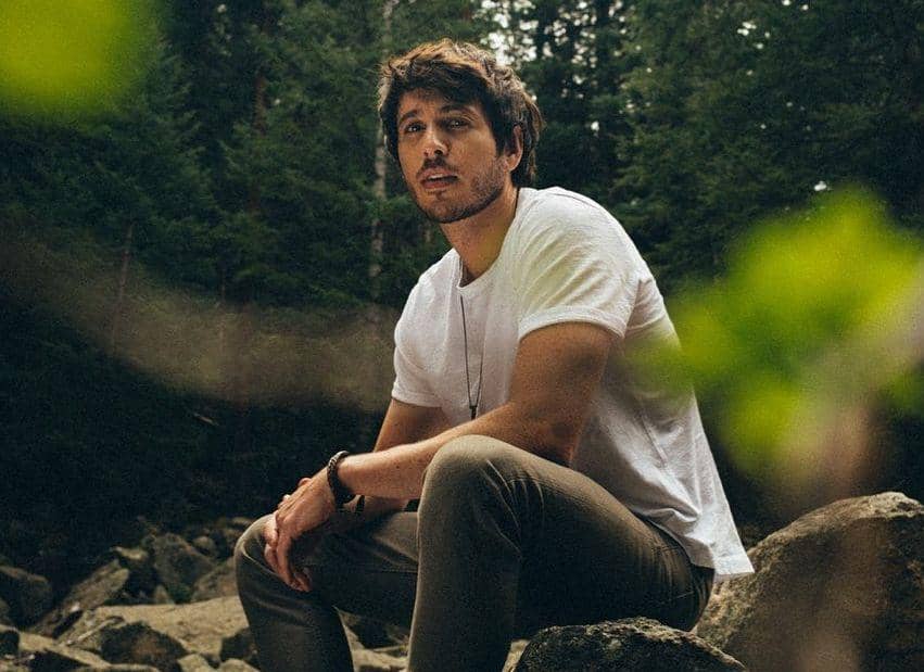 10 Potret Morgan Evans, Musisi Country yang Jago Gombal Lewat Lagu