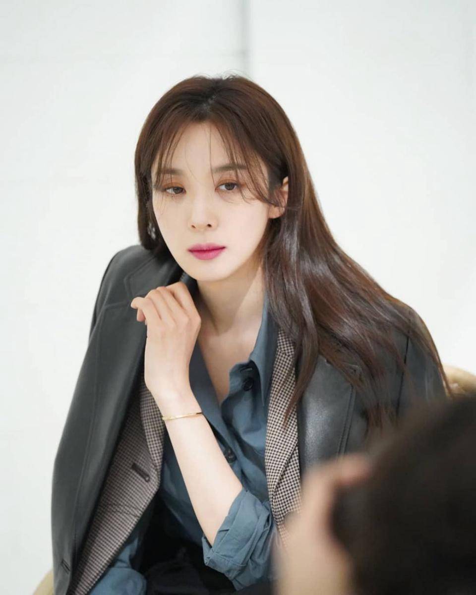 Lee Chung Ah (instagram.com/leechungah)
