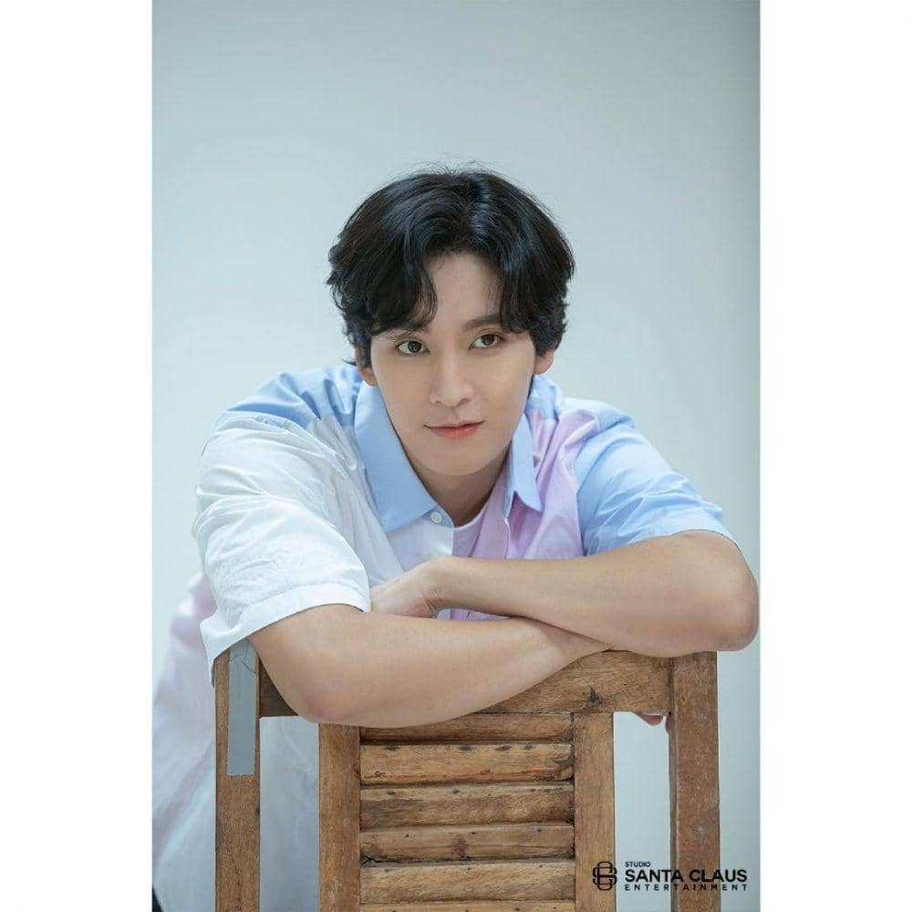 Choi Tae Joon (instagram.com/studiosantaent)