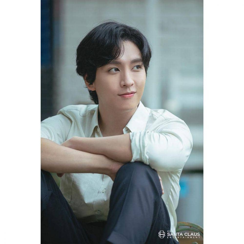 Choi Tae Joon (instagram.com/studiosantaent)