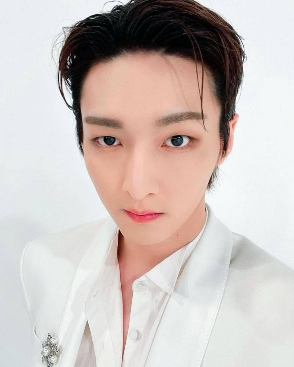 Zuho SF9 (instagram.com/zuuuuu_oh)