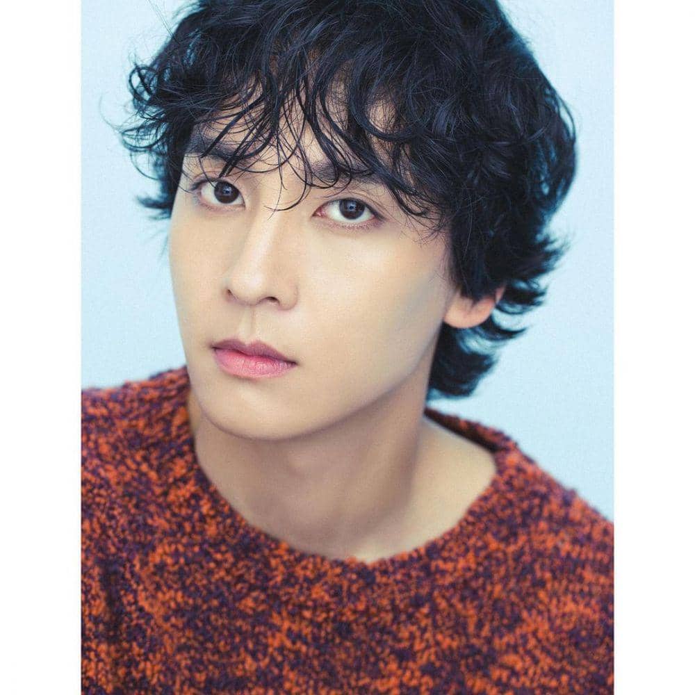 Choi Tae Joon (instagram.com/studiosantaent)