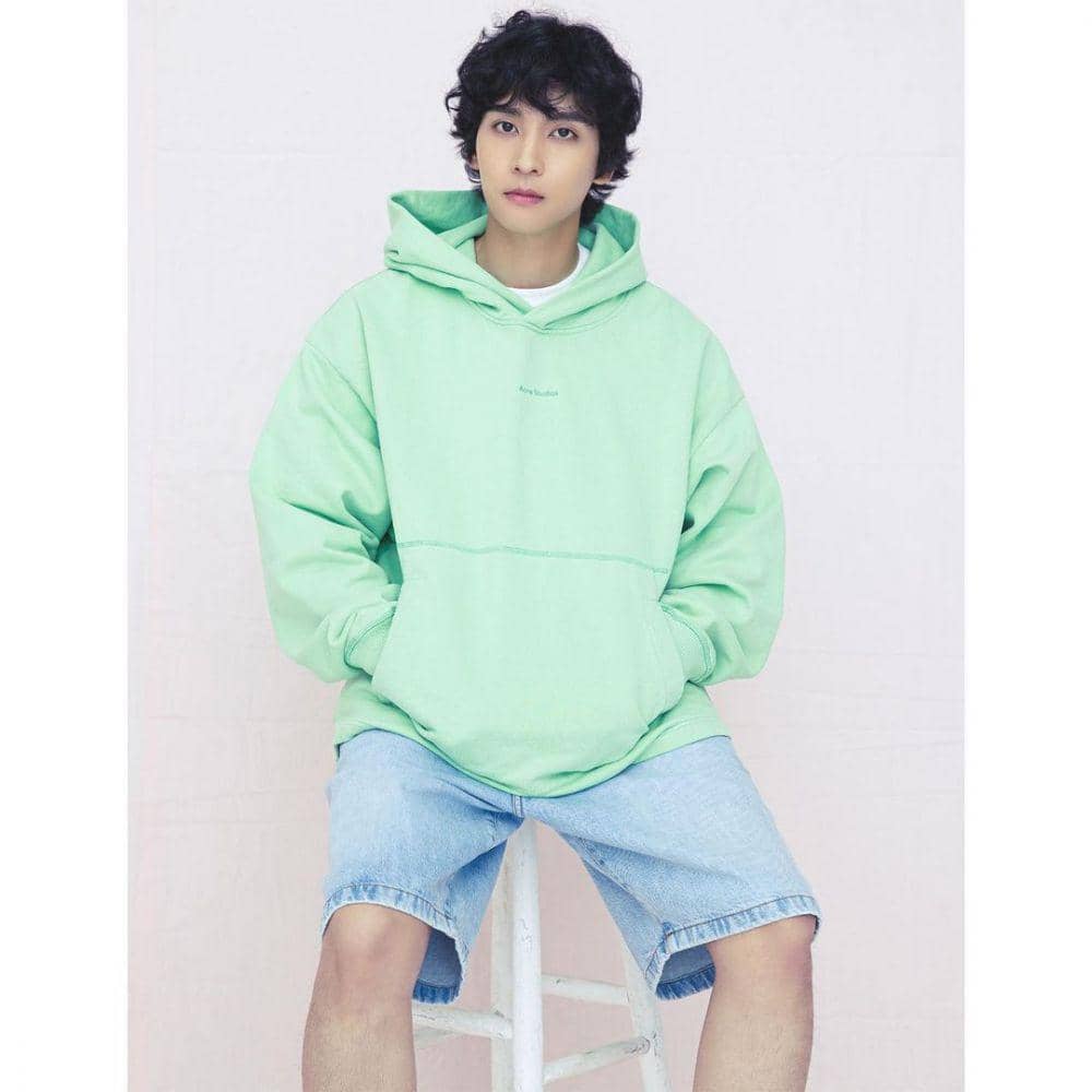 Choi Tae Joon (instagram.com/studiosantaent)