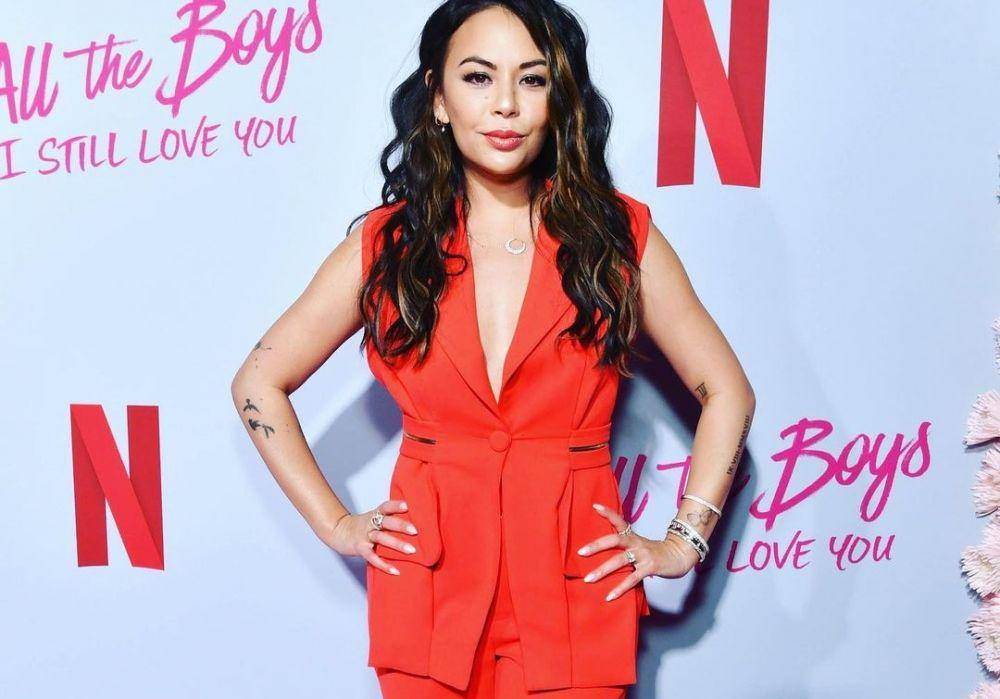 Janel Parrish (instagram.com/janelparrish)