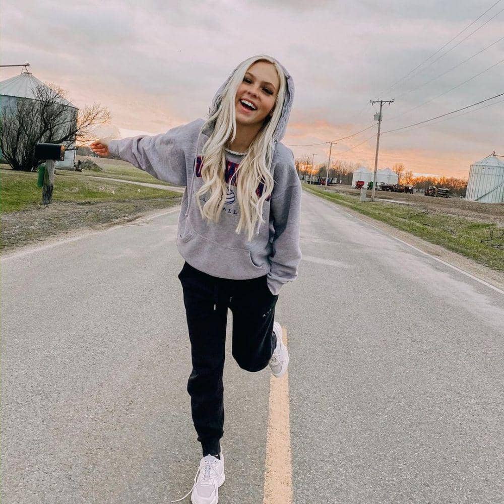 Jordyn Jones (instagram.com/jordynjones)