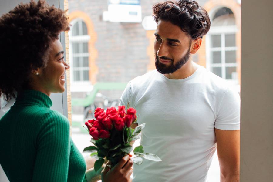 Ilustrasi pasangan romantis (pexels.com/@viktoria-slowikowska)