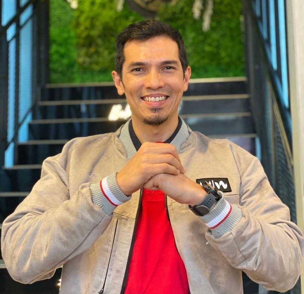 Adrian Maulana (instagram.com/adrianmaulana)