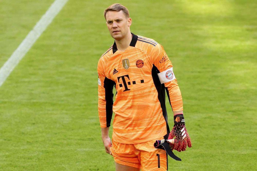 Konsisten, 5 Kiper Berusia Senja Ini Nyaris Tak Tersentuh Posisinya