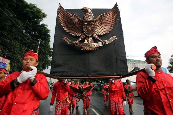 nusadaily.com: grebeg pancasila di blitar