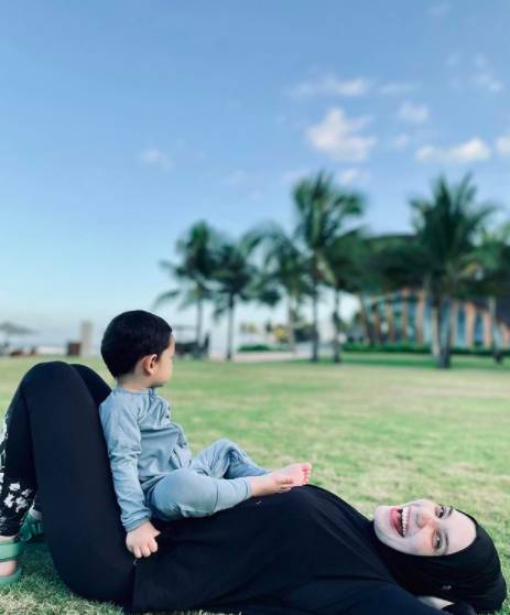 Liburan Putri Anne dan keluarga (instagram.com/putriannesaloka)