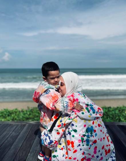 Liburan Putri Anne dan keluarga (instagram.com/putriannesaloka)