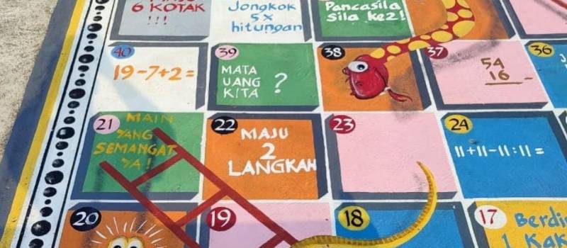 permainan ular tangga (Instagram.com/temantaman.jkt)