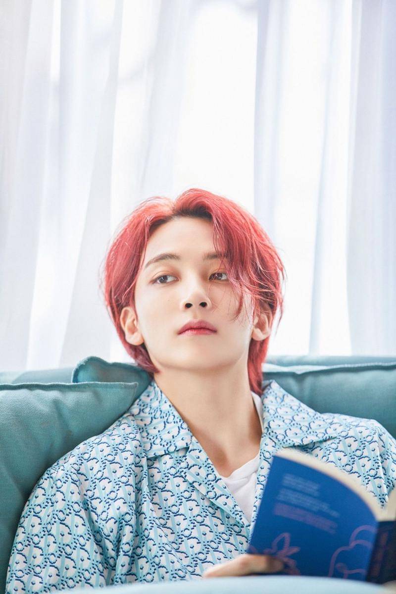 Jeonghan SEVENTEEN (weverse.io/seventeen)