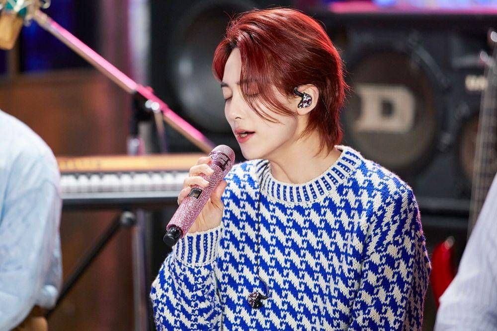 Jeonghan SEVENTEEN (weverse.io/seventeen)